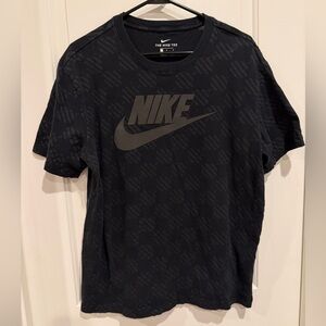 Nike Men's Dark Gray Patterned Tee